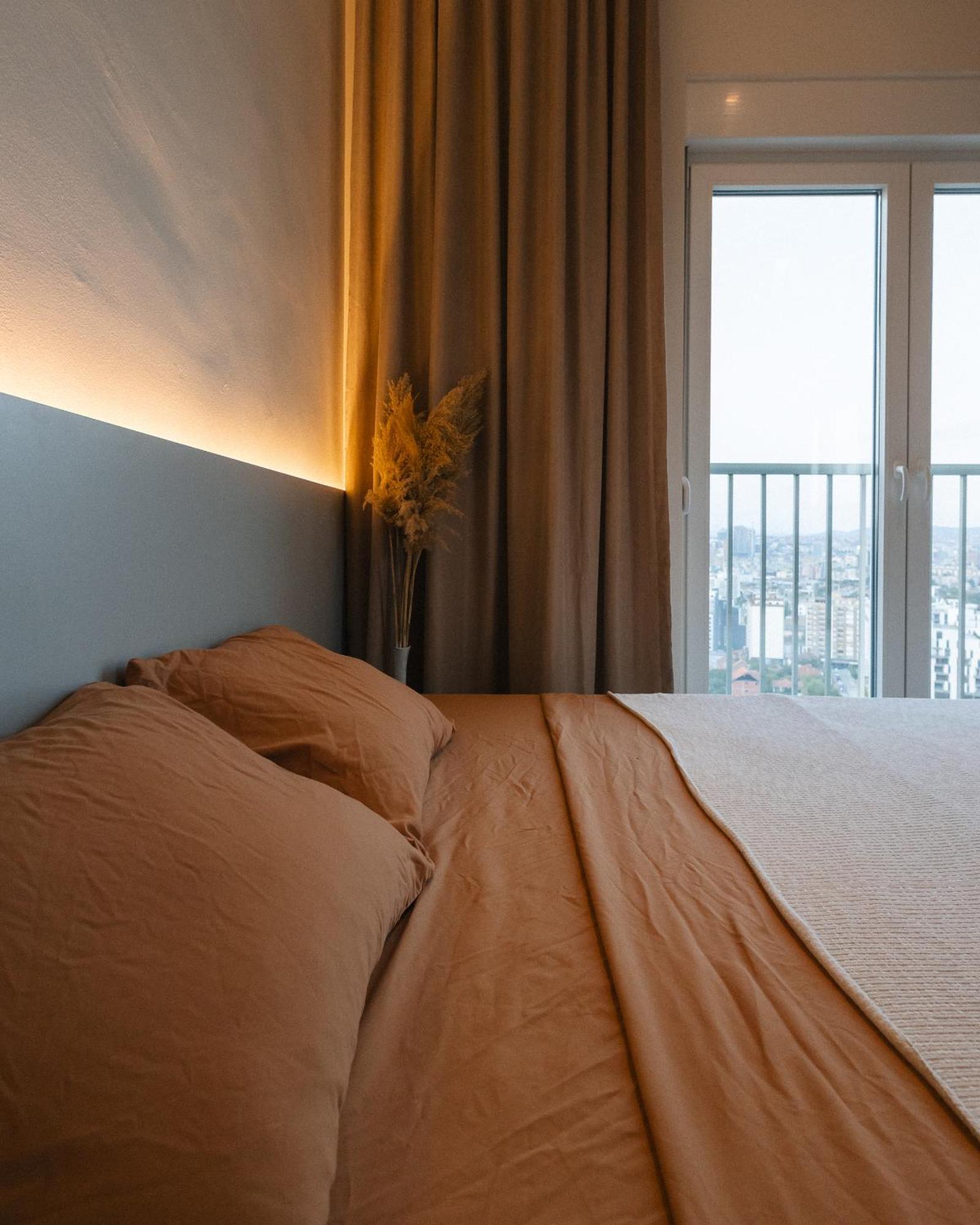 Etern Apart Hotel Пристина Екстериор снимка